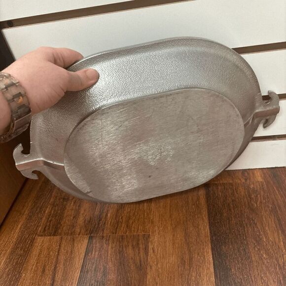 vintage guardian service cookware Cast Aluminum oval lid serving tray dutch oven - Picture 3 of 5
